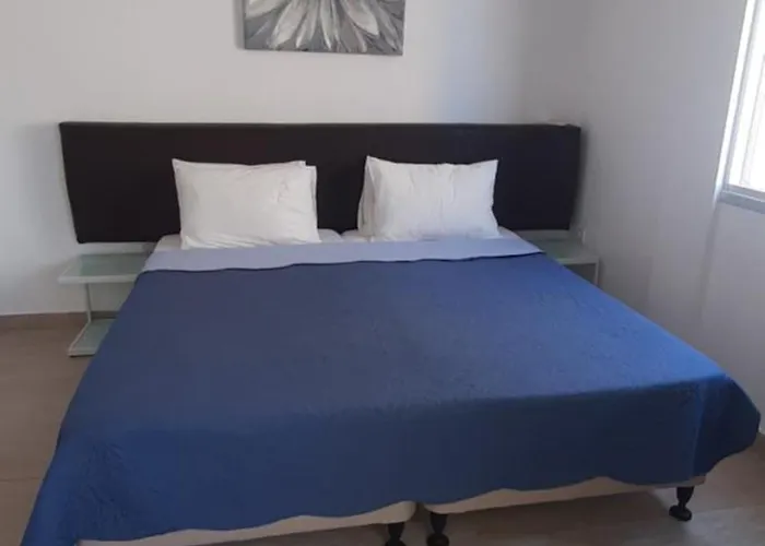 Apartman P L Panagiotis Lárnaka
