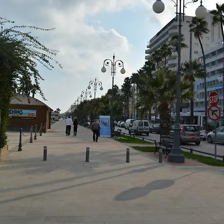 Lägenhet P L Panagiotis Larnaca