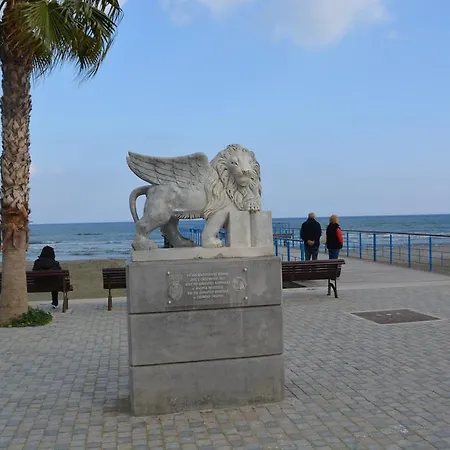 公寓 P L Panagiotis