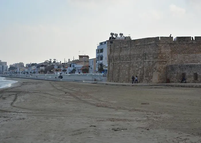 P L Panagiotis アパート